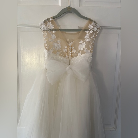 Elegant White Floral flower girl Kids Dress